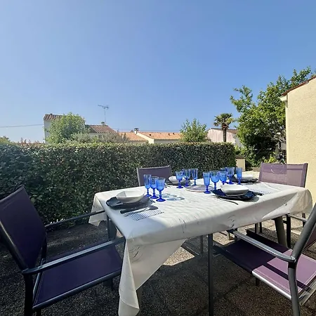 Holiday home Maison Avec Jardin A 4 Min De La Plage, 2 Ch, 4 Pers - Fr-1-246a-363 *